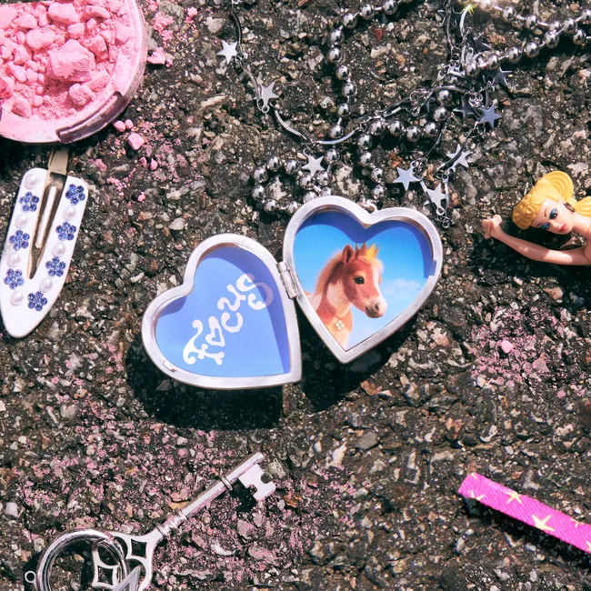 Hearts2Hearts – FOCUS – The 1st Mini Album Hearts2Hearts – FOCUS – The 1st Mini Album