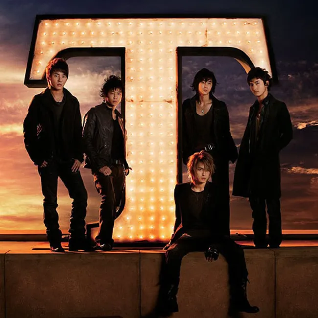 TVXQ! – T TVXQ! – T