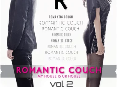 Romantic Couch – My House Is Ur House