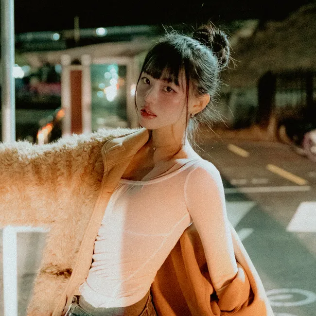 Kim Mi Jeong, Norwegian Wood – NEON Kim Mi Jeong, Norwegian Wood – NEON