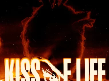 KISS OF LIFE – Who is she